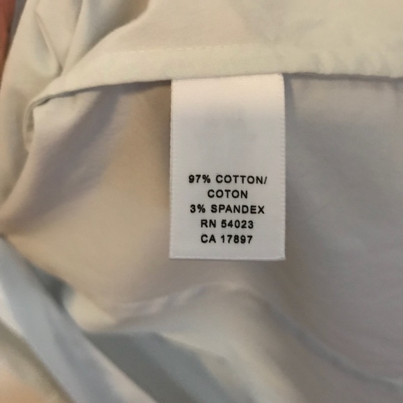 Perfect basic button down - Picture 3 of 3